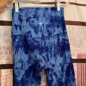 Rare Lululemon Blue Tie Dye Biker Shorts/Capri High Rise Size 6 Good Condition